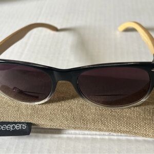Peepers Black and Tan Sunglasses